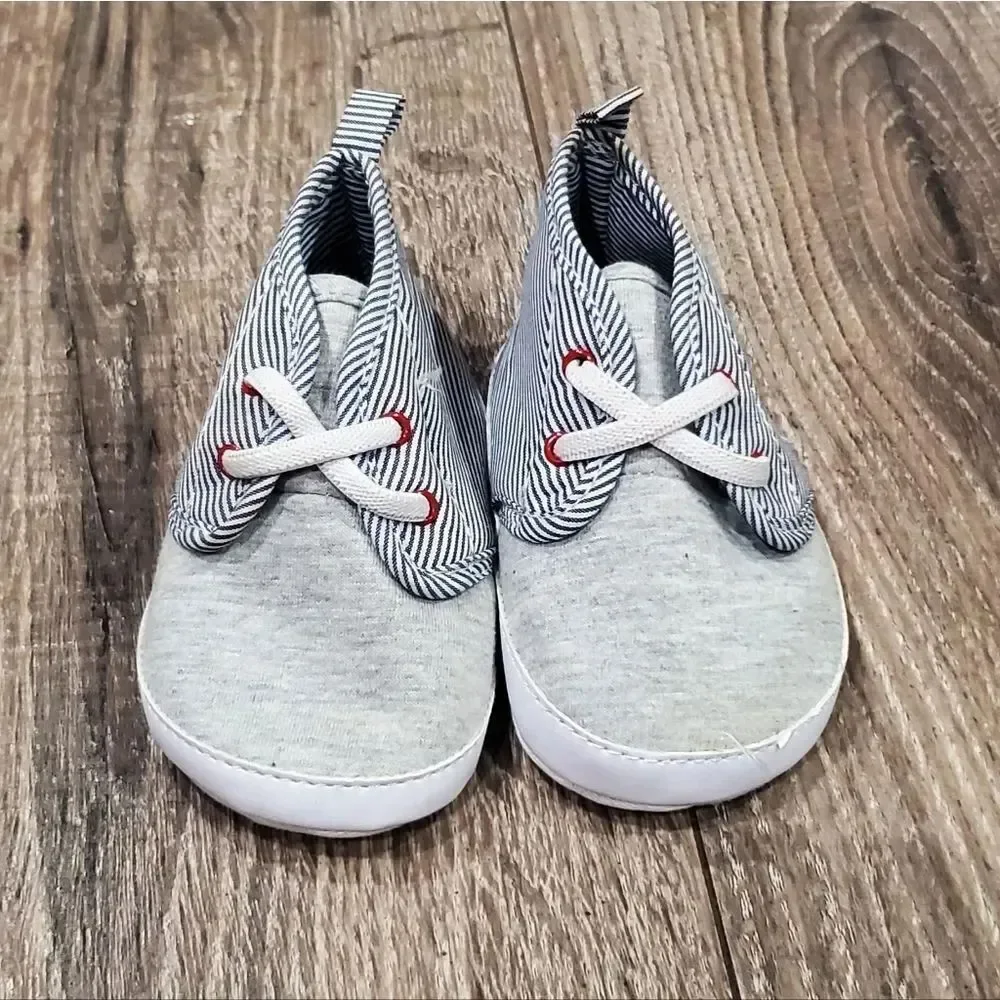 Baby Carter's Shoes Size 3-6M Gray and White Baby Shoeso